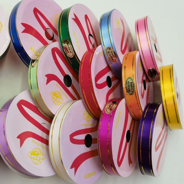 China 18mm Wide Luxury Ribbon with Elegant Gold Edge Trimming for Sophisticated Packaging.
