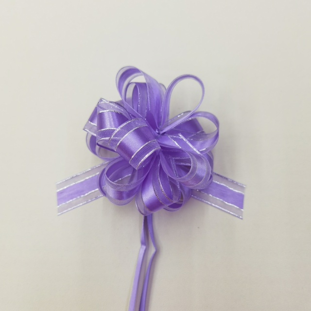 Ruy băng nơ k&eacute;o được l&agrave;m sẵn để trang tr&iacute; qu&agrave; tặng ngay lập tức, chuy&ecirc;n nghiệp.