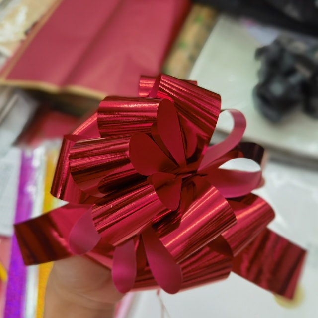 Chian Fitted Pull Bow Ribbon for Secure, Instant Gift Decoration.