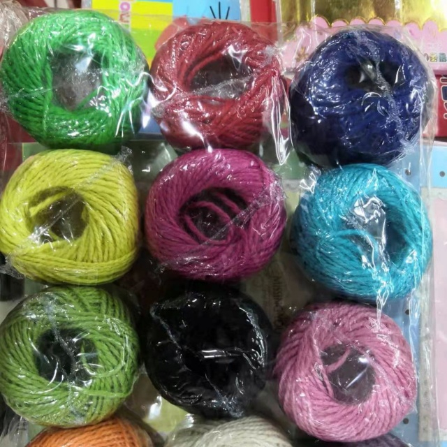 China Supply Vibrant Leaf-patterned Hemp Rope for Decorative Crafts And Sustainable Packaging.