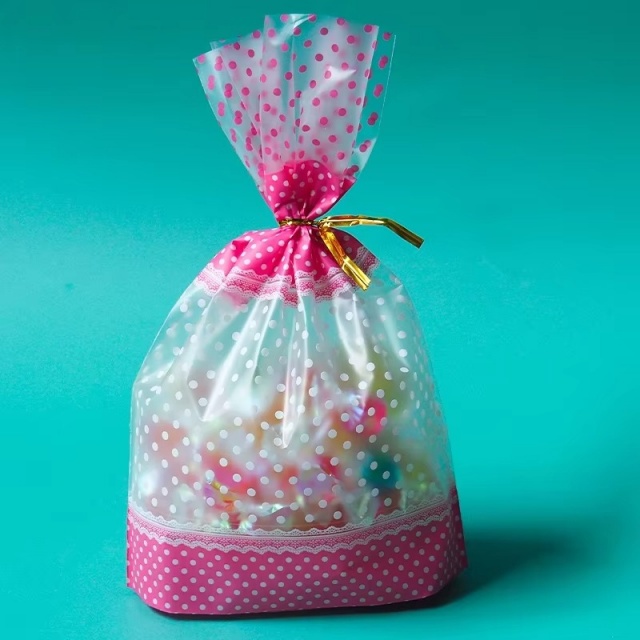 Wholesale upright bags with Flat Bottom Gussets for Stable Product Display And Storage.